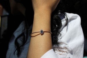 Bir Baget Pırlanta Bir Safir Bilezik