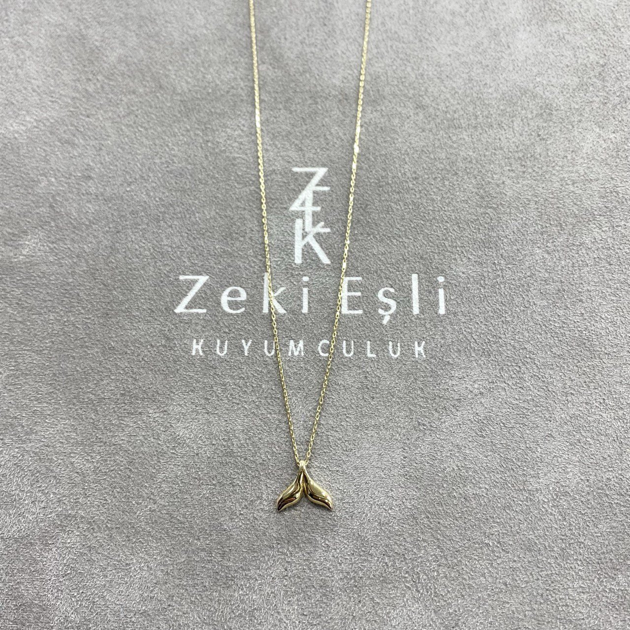 Balina Kuyruğu Kolye